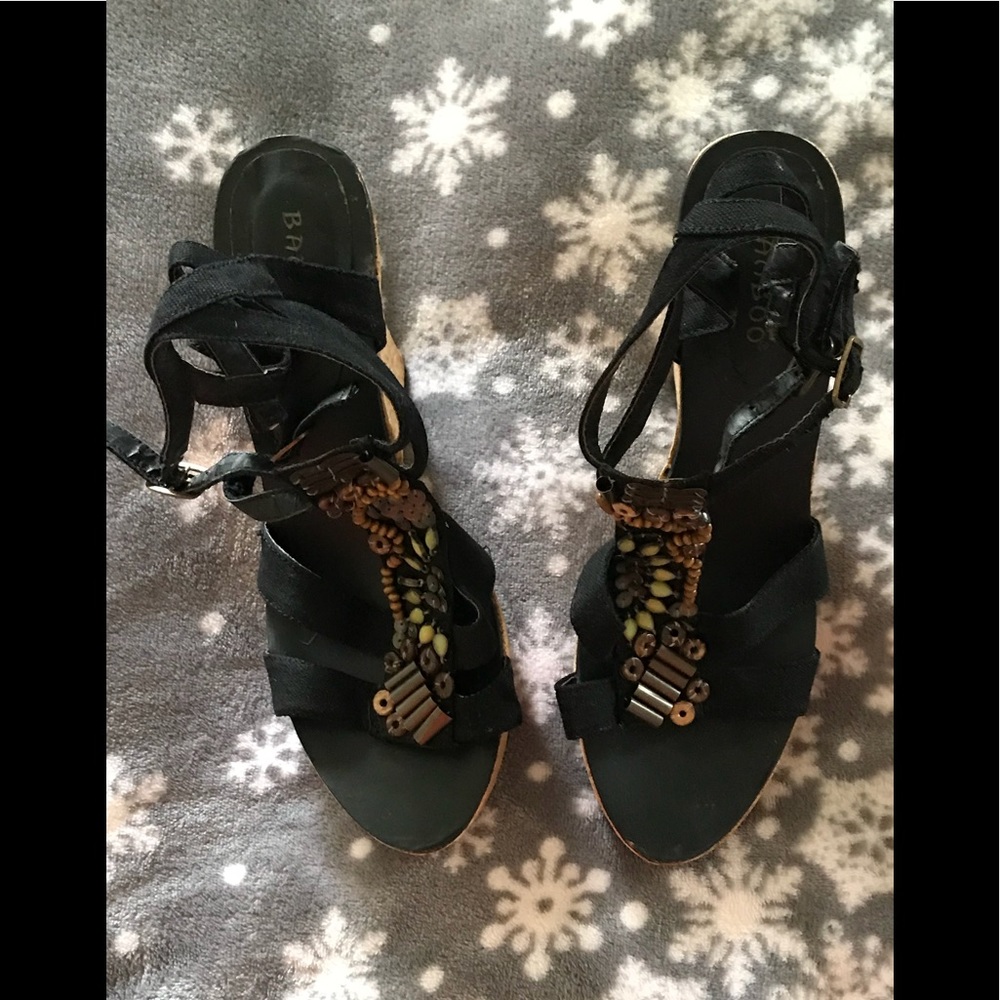 Bamboo cork like wedges with beads